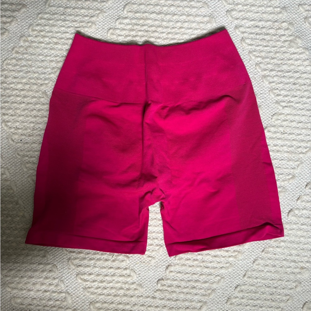 Alphalete Amplify Short 4.5” in Pink